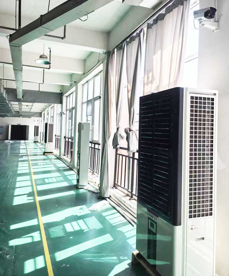 大型制衣廠制冷降溫，應用工業省電空調-立式軸流雙風口機組